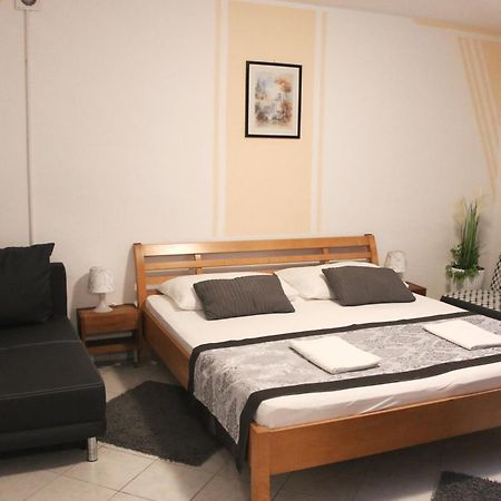 Apartments Gavric Трогир Екстериор снимка