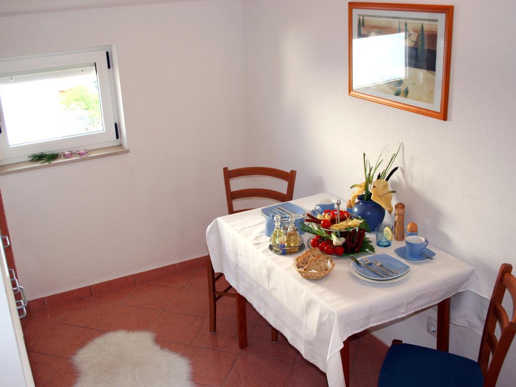 Apartments Gavric Трогир Стая снимка